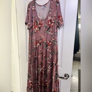 3xl Riley stretchy material.